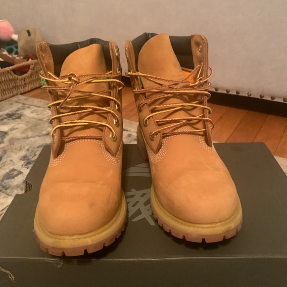 Woman’s timberland Waterville boots - Picture 6 of 9